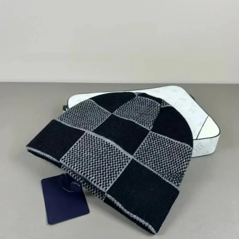 Berretto Invernale Unisex con  - Beanie Cuffed Knit recensione e prezzo