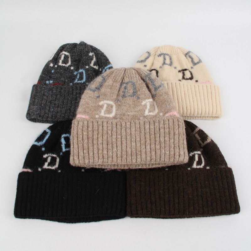Berretto in maglia jacquard co - Beanie Cuffed Knit recensione e prezzo