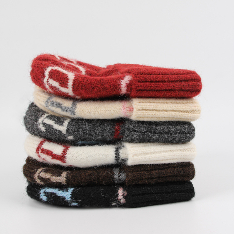 Berretto in maglia jacquard co - Beanie Cuffed Knit recensione e prezzo